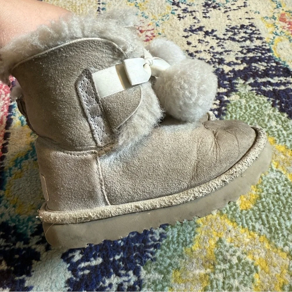 Ugg Cozy Gray Suede Boots with Fur Trim toddler 9